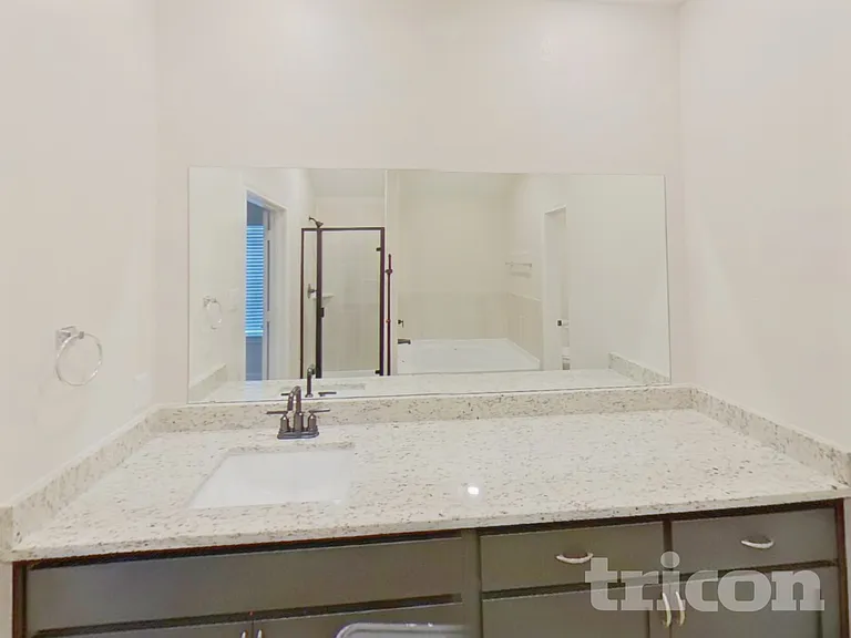 1209 Bullock Dr — Photo 9