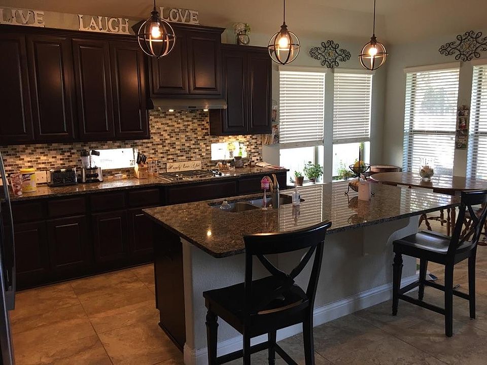2nd image of 3010 Agave Loop