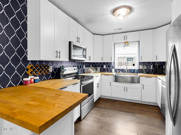 3rd image of 218 Attmore Drive