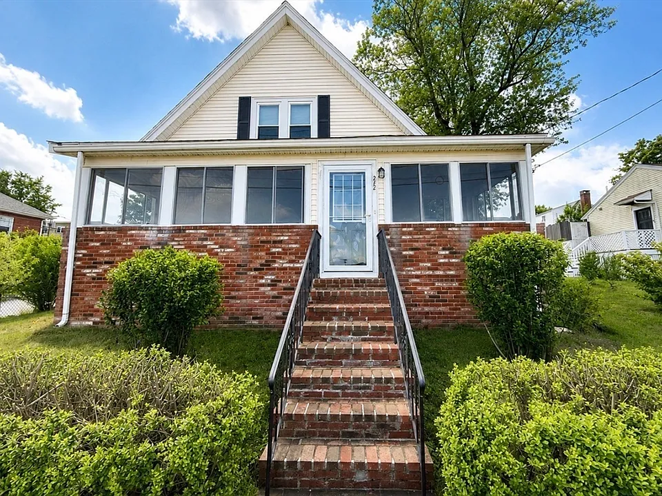 222 Neck St