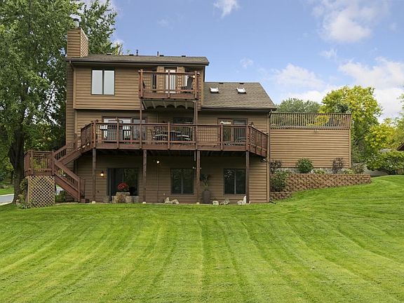 3rd image of 11236 Creekridge Dr