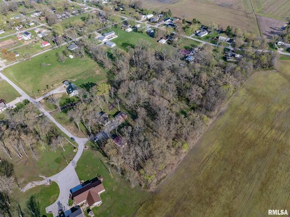 507 E 12th St, Sandoval, IL 62882