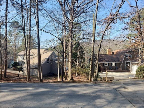 3rd image of 329 Hillside Dr