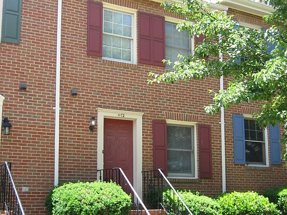 2nd image of 1172 N Vermont St