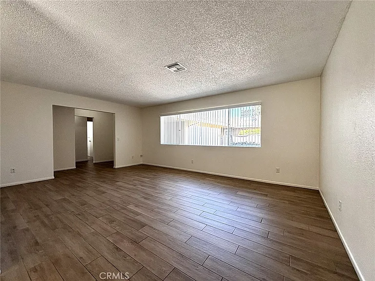743 Evergreen St — Photo 5