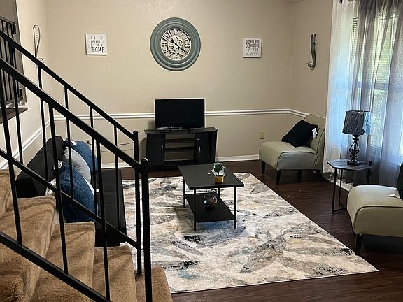 3rd image of 770 Lakeland Dr #1B-1Ba-720Sqft