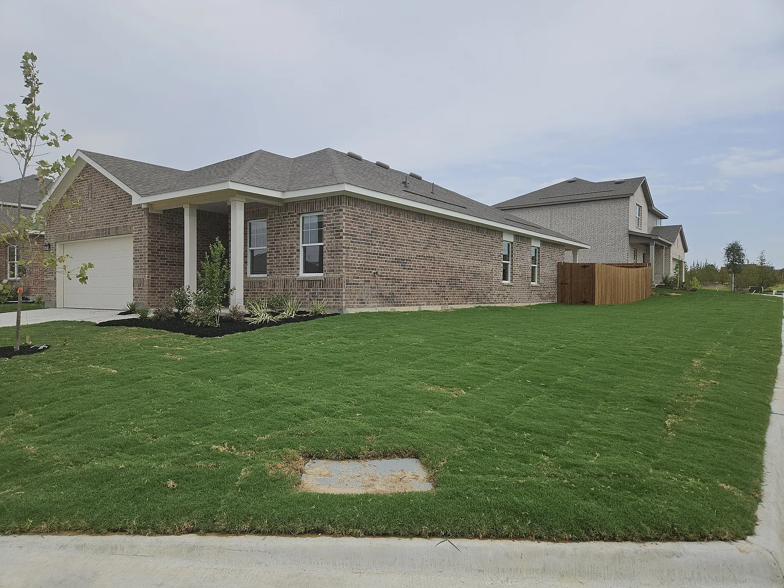 4 bed, 1721 sqft, $2,345 — Photo 2