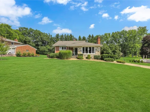 146 Stickle Rd, Beaver Falls, PA 15010