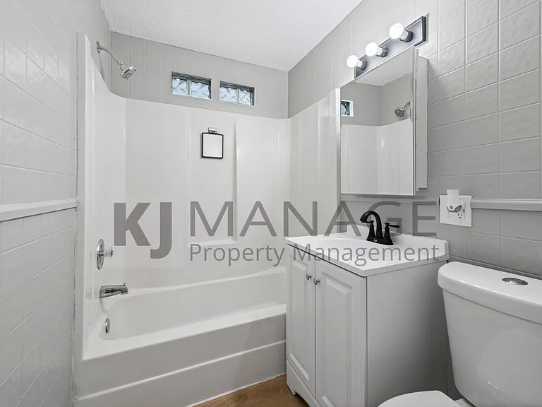 405 W Garfield Ave — Photo 17