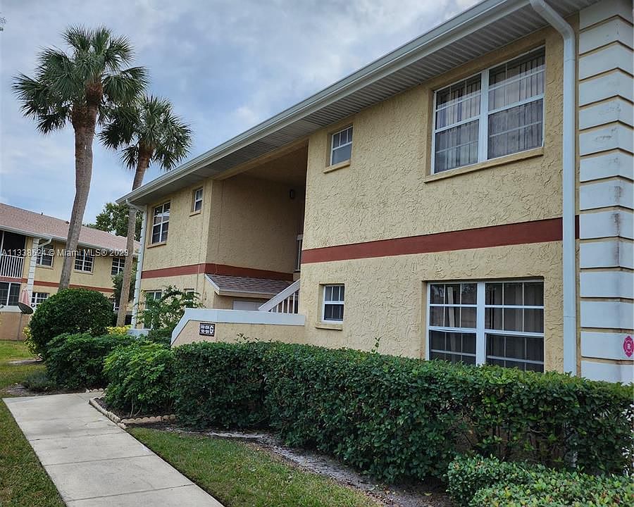 1st image of 1536 SE Royal Green Cir #204
