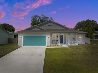 793 Rolling Hill Dr, Sebastian, FL 32958