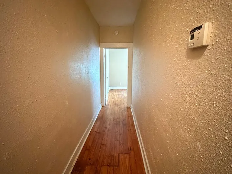 322 Oakland Avenue Duplex — Photo 7