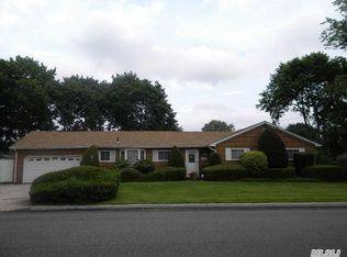 45 Balin Ave, South Setauket, NY 11720