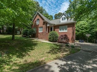 7316 Cobble Creek Dr, Matthews, NC 28104