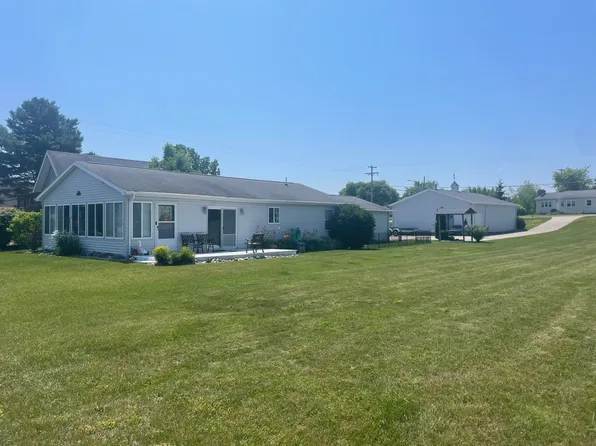 134 Harbor St, Oscoda, MI 48750