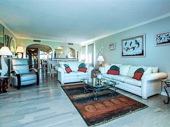 3rd image of 1785 Middle Gulf Dr Unit A101