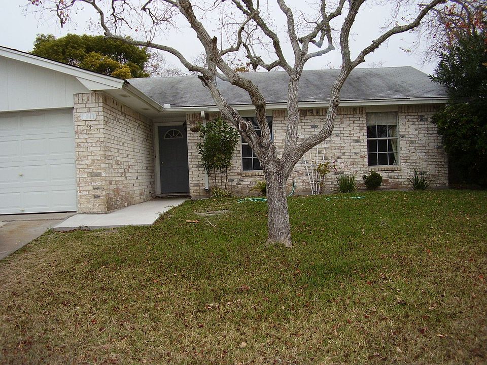 1st image of 1011 Barcelona Dr