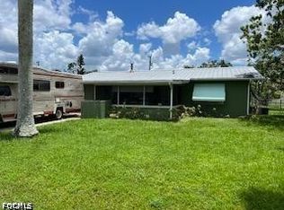 15976 Bellflower St, Bokeelia, FL 33922