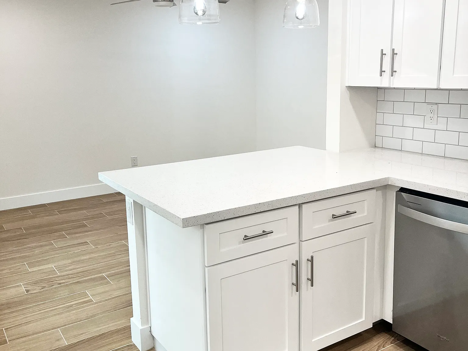 2025 N Richland St — Photo 4