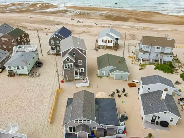 135 Taylor Ave, Plymouth, MA 02360