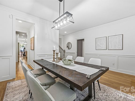5th image of 1623 S Mint St