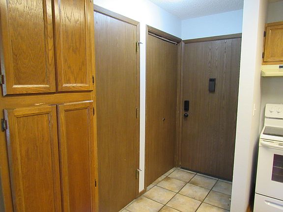 5th image of 814 Duff Ave Unit 301
