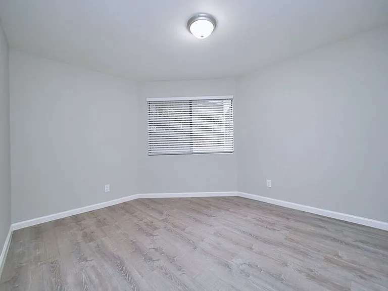 920 Fletcher Ln #105 — Photo 11