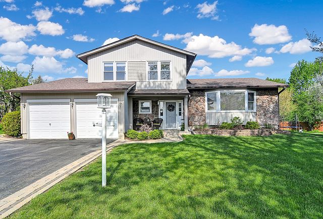 1st image of 616 Oakwood Dr