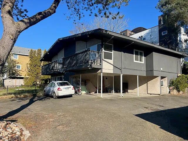 2 bed, 975 sqft, $2,000 — Photo 2