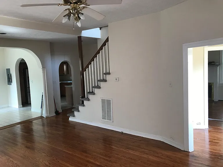 317 Syms St — Photo 6