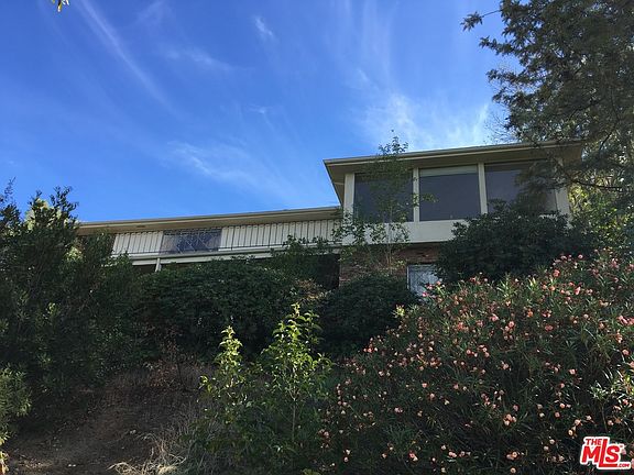 3rd image of 6036 Shirley Ave