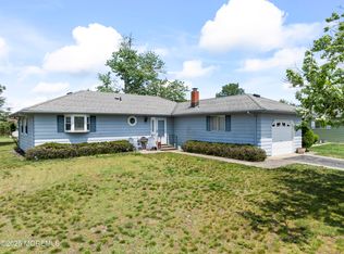 7 Le Diamant St, Toms River, NJ 08757