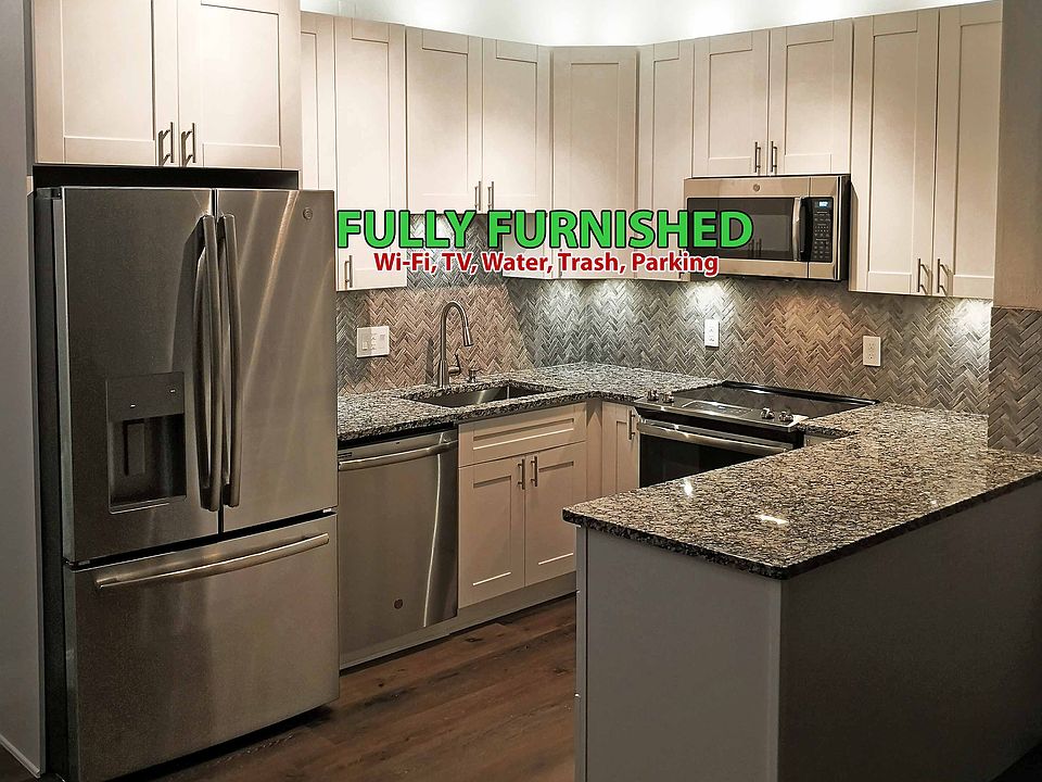 Open Kitchen - Solid Wood, Granite, Porcelain