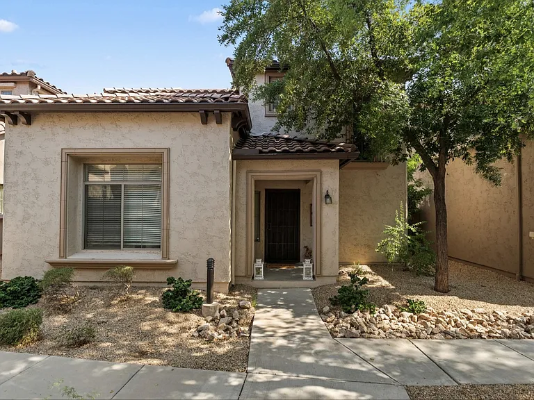 3672 W Muirfield Ct — Photo 1