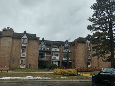 340 Claymoor Rd #1-A, Hinsdale, IL, 60521