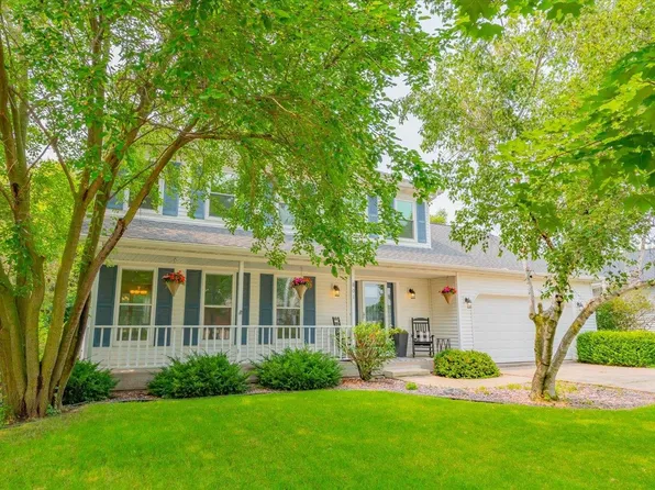 801 N Parkview St, Cottage Grove, WI 53527