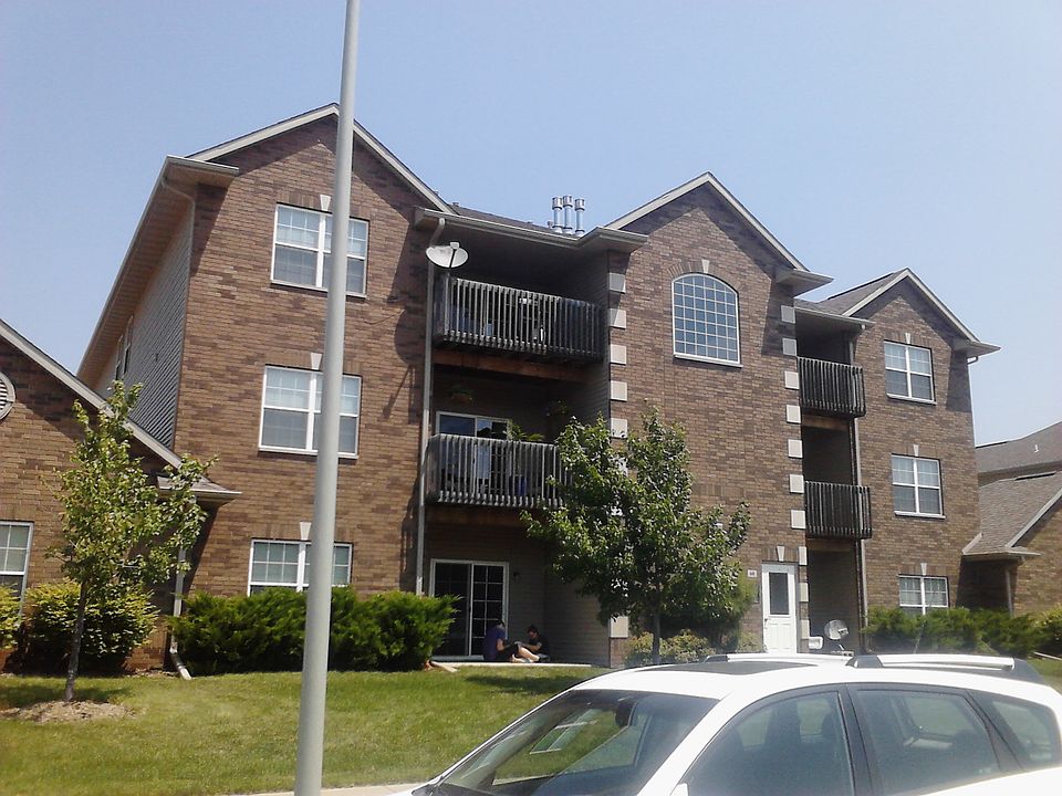 1st image of 60 E Jefferson St #11