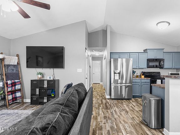 3rd image of 263 Rowland Drive