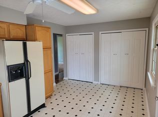 8002 Cloverport Ct, Louisville, KY 40228