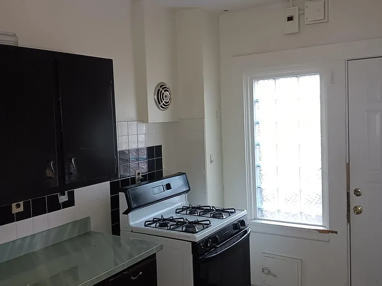 6420 Saint Clair Ave #3 — Photo 5