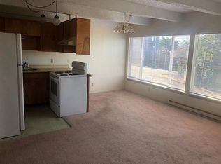 426 SW 2nd St APT 10, Newport, OR 97365