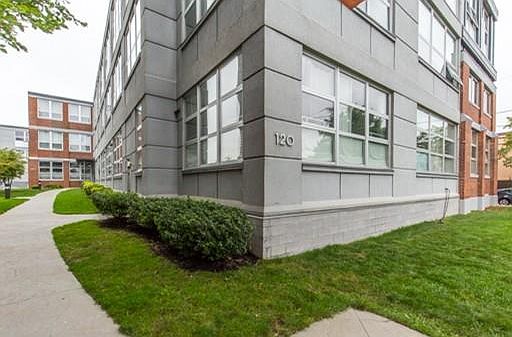 4th image of 120 Holmes St Unit 320