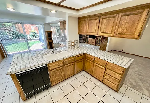 1935 Hobart Dr — Photo 12
