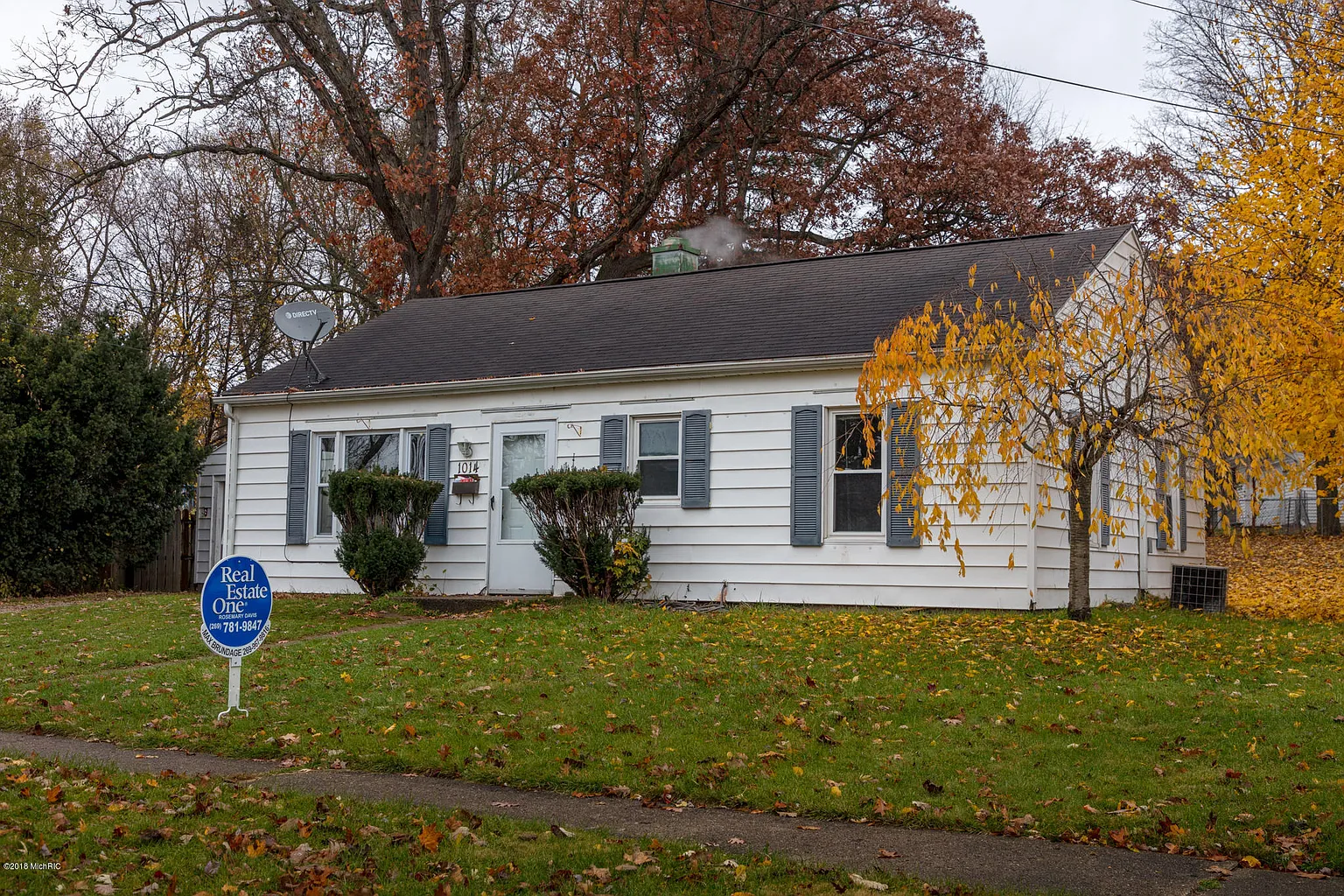 1014 Burr Oak St photo 1