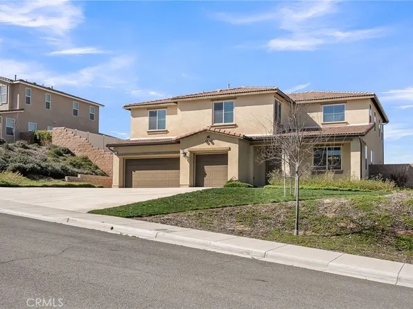 9511 Ponte Bella Dr, Riverside, CA 92508