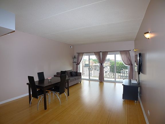 2nd image of 4625 W Lawrence Ave APT 403