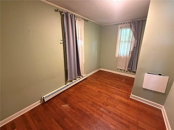 2nd image of 5 Brown St