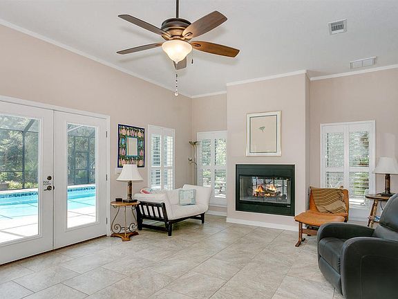 5th image of 4725 Hickory Shores Blvd