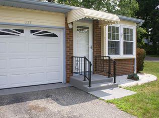 22 Sunset Rd #B, Whiting, NJ 08759