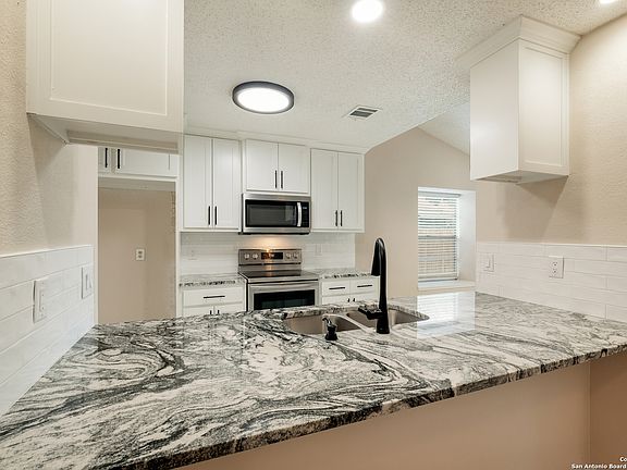 4th image of 11442 Blue Mesa Dr